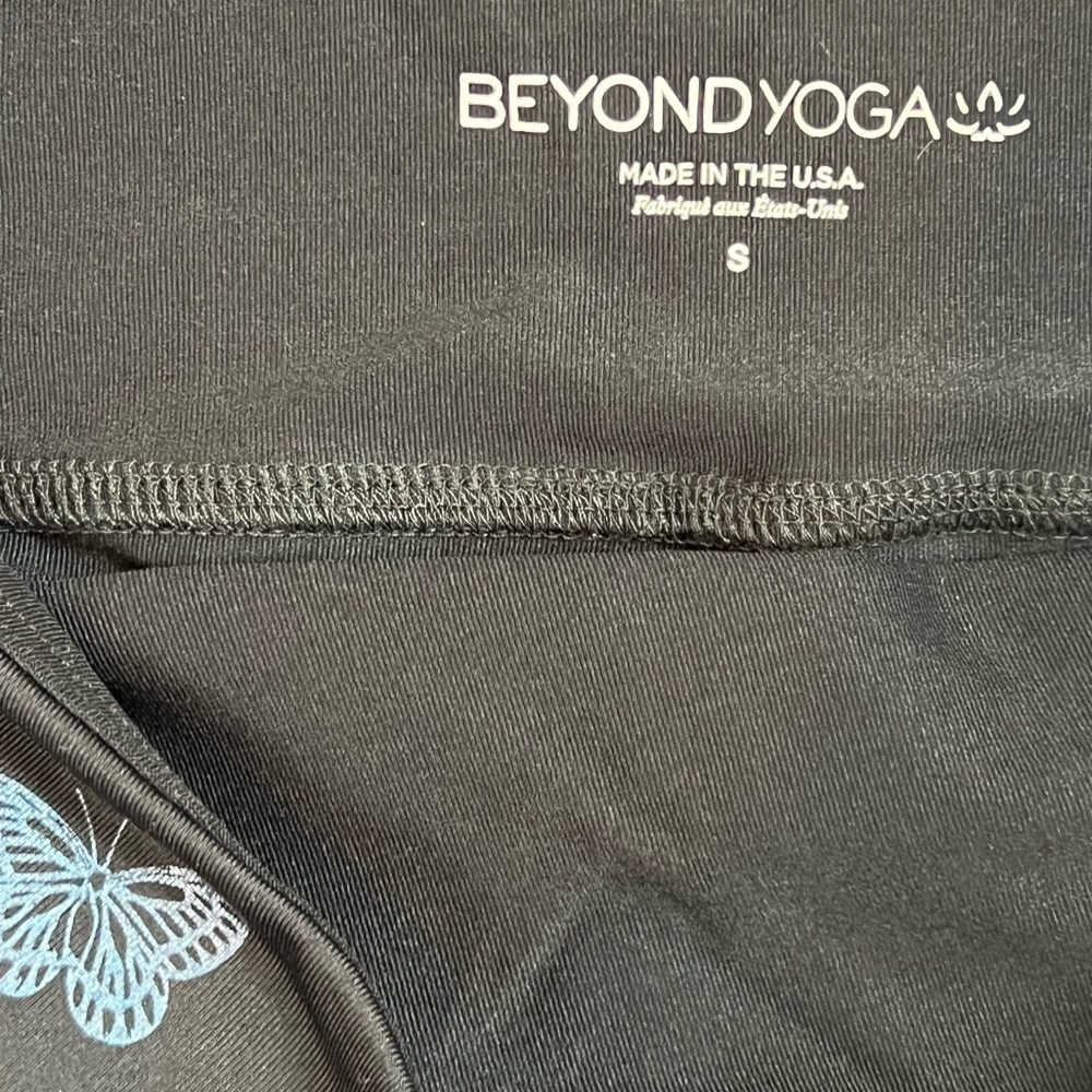Beyond Yoga - ‘Blue Butterflies’  High Waist leggings. SZ: Small. EUC - Picture 3 of 3